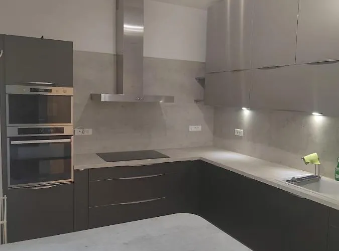 Apartman Spacieux Proche Du Centre *