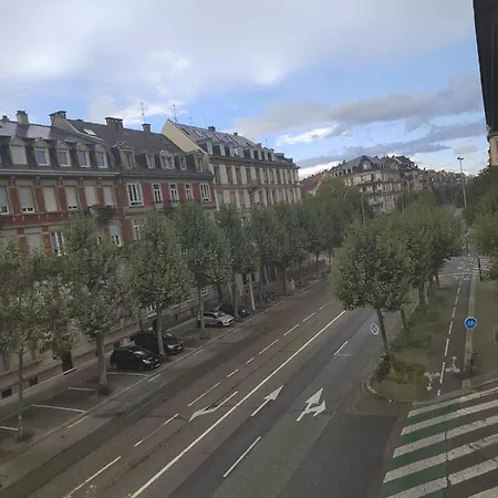 Spacieux Proche Du Centre 公寓 *